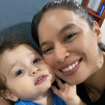 Trabajo para niñera en Neiva: trabajo de niñera Luz