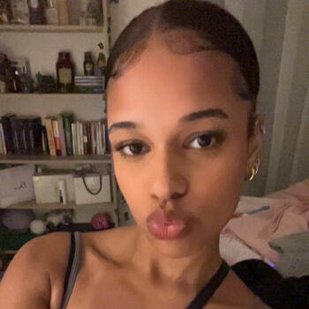 Babysitter in Orléans: Ananssa