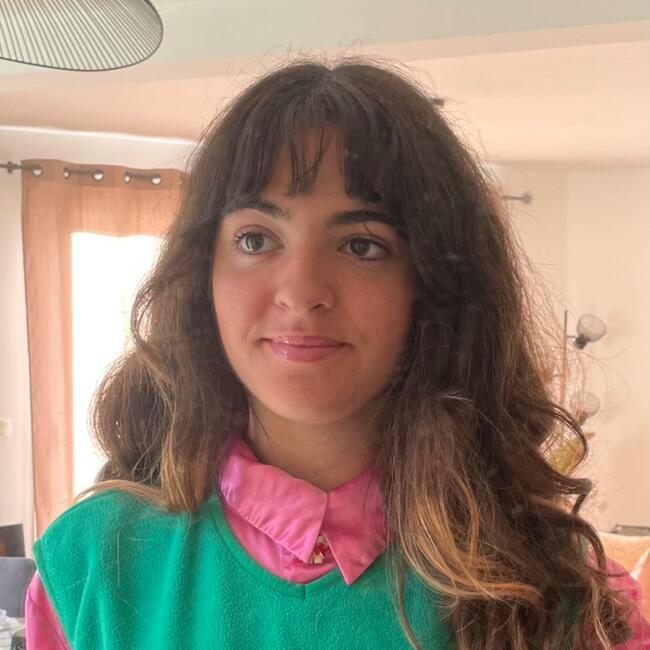 Babysitter in Angoulême: Chloé