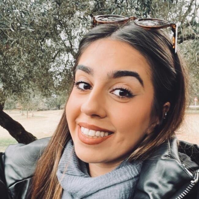 Babysitter in Seville: Claudia