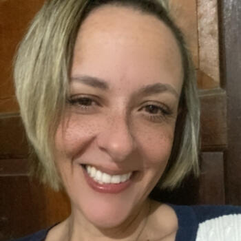 Babá Serra: Raphaela