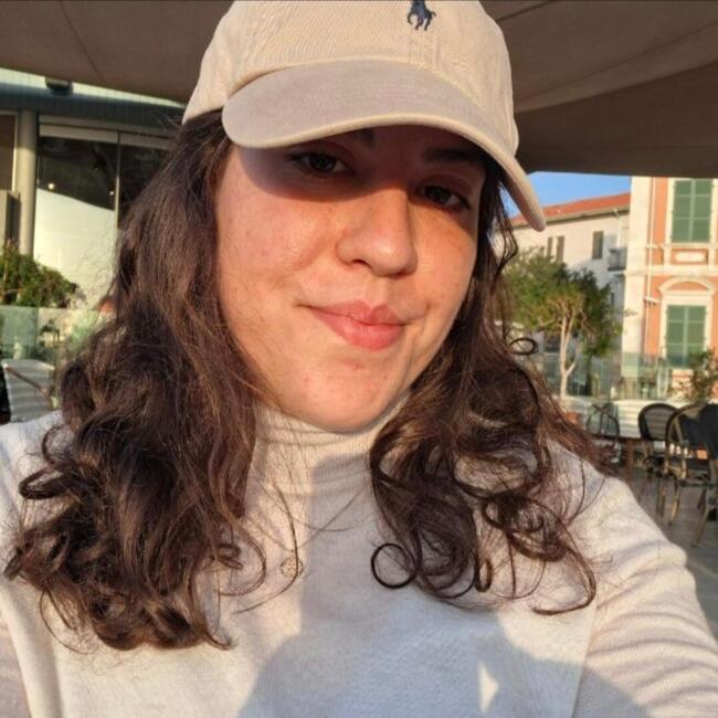 Babysitter in Paphos: (Shailee (Paphos