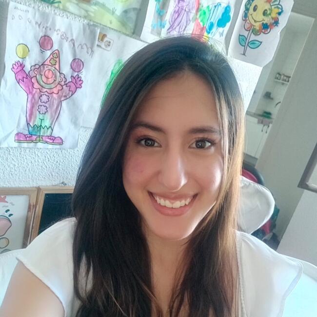 Canguro en Aranjuez: MARIA FERNANDA AVILA