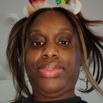 Babysitting job in Harlow: babysitting job Gena