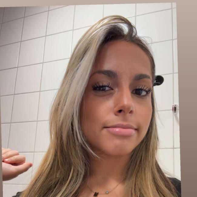 Babysitter in Täby: Melissa