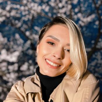 Babysitter in Kariya: Hellen