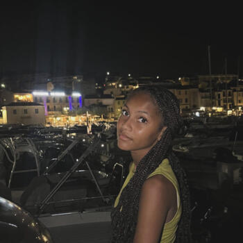 Babysitter Joué-lès-Tours: Nelly