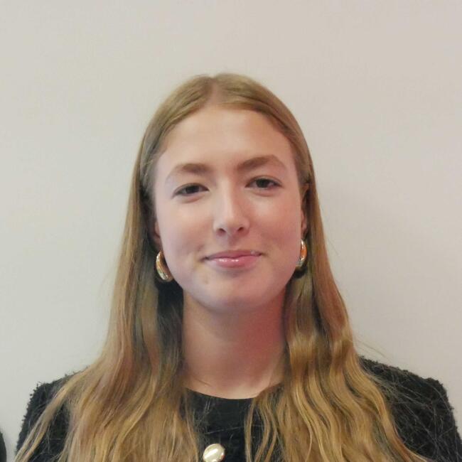 Babysitter in Yvrac: Lou