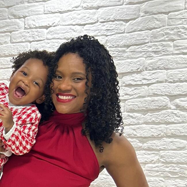 Babysitting job in Salvador: Francine
