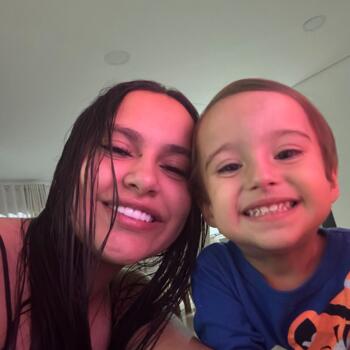 Babysitter Biguaçu: Julia