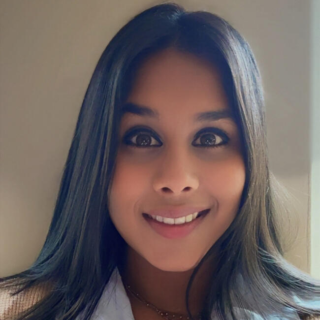 Babysitter in Dublin: LAURA