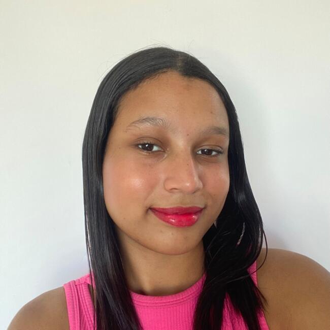 Babysitter in Praia Grande: Jasmin