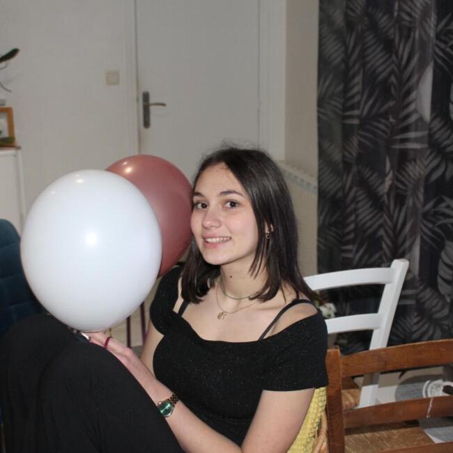 Babysitter in Sauxemesnil: Marie