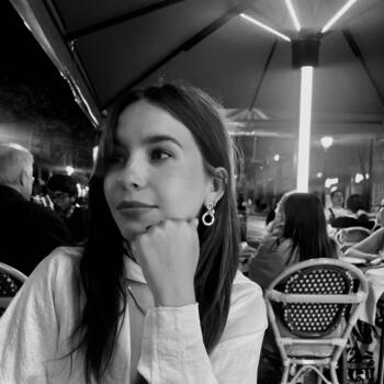 Babysitter in Weisskirchen an der Traun: Elena