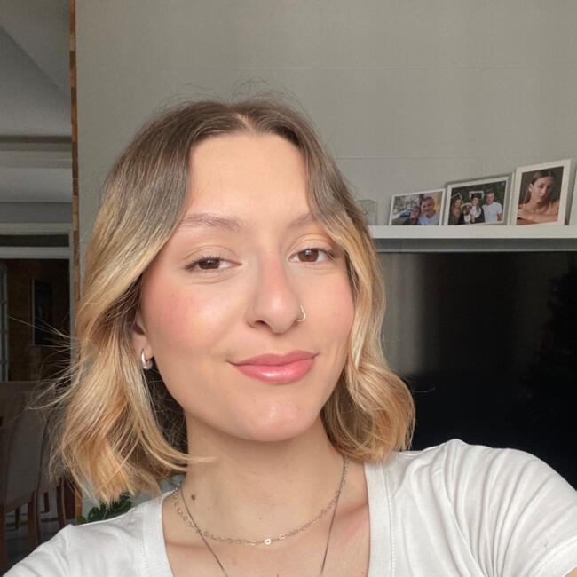 Babysitter in Porto Alegre: Isabelle Brentano