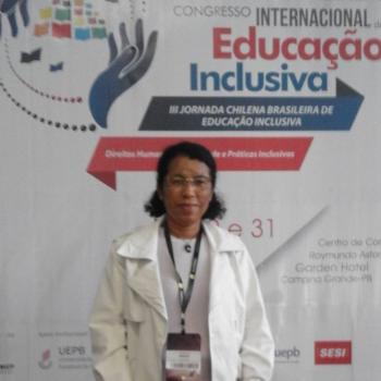 Babysitter Faro: Maria Aparecida