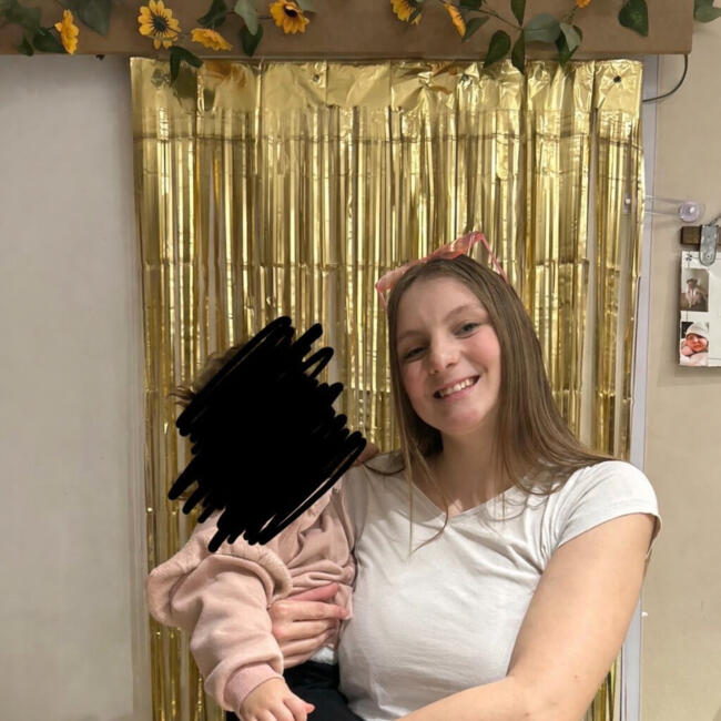 Babysitter in Givors: Luna