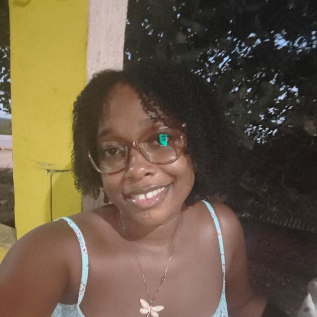 Babá em Candeias (Bahia): Mayara