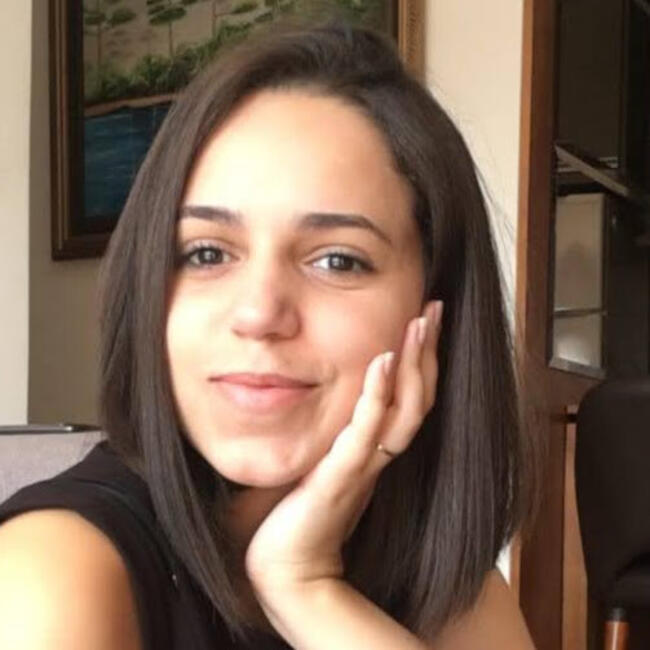 Babysitting job in Curitiba: Bianca