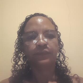 Babysitter Teresina: Edna