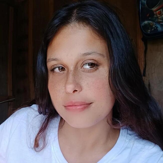 Babysitter in Barra Velha: Taynara