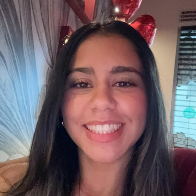 Babysitter in Pembroke Pines: Juliana