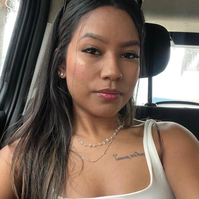 Babysitter in Palhoça: Aline