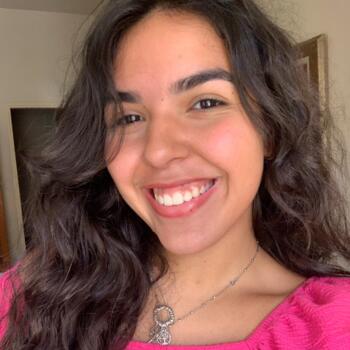 Babysitter in Macaé: Samyra