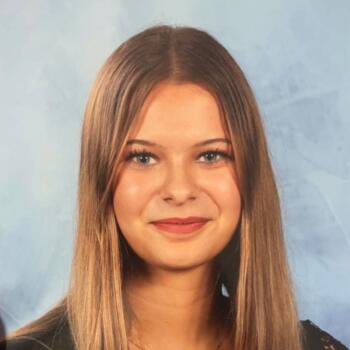 Babysitter in Aubevoye: Faustine