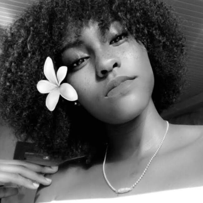 Babysitter in Lille: Kendra Cenly