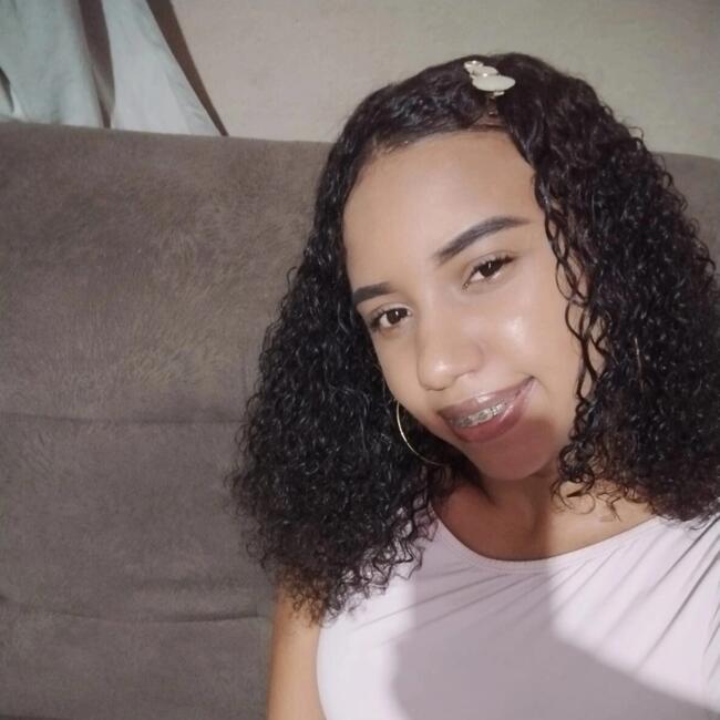 Babysitter in Palhoça: Leticia