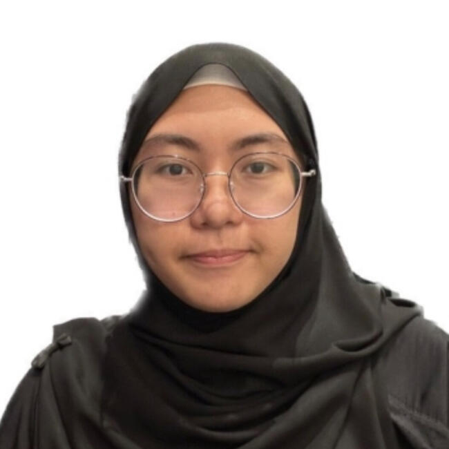 Babysitter in Singapore: Adriana