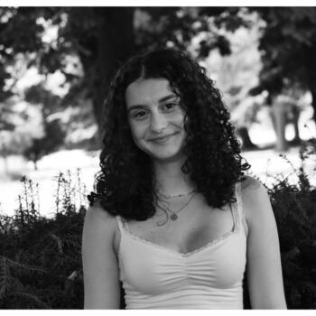 Babysitter in L'Haÿ-les-Roses: Liz