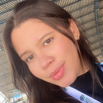 Babysitter in Petrolina: Sara