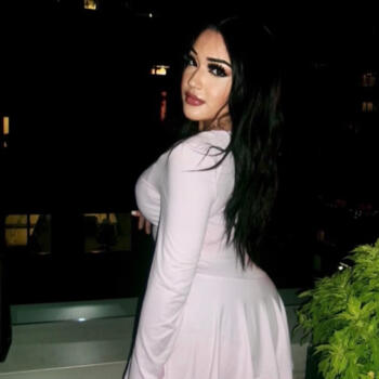 Babysitter in The Bronx: Angie