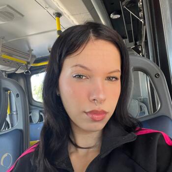 Babysitter in Ribeirão Preto: Emily