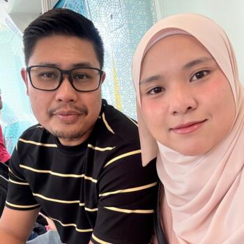 Babysitting job in Sungai Buloh: babysitting job Farah