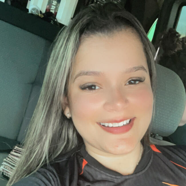 Babysitter in Itaporã: Camila