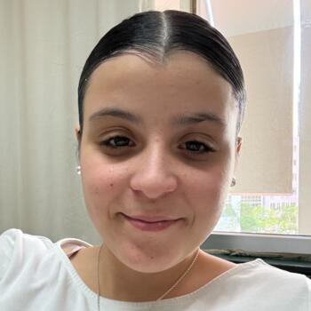 Babysitter in Lisbon: Iara