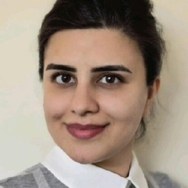 Babysitter in London: Rozhin