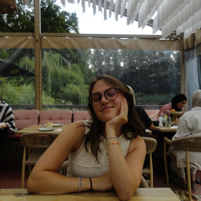 Babysitter in Ixelles/Elsene: Zoé