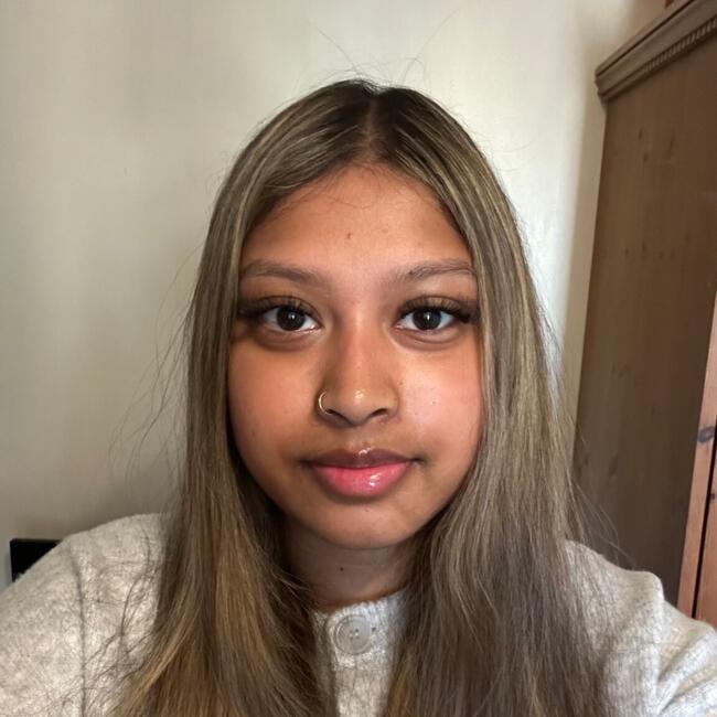 Babysitter in London: Farhana
