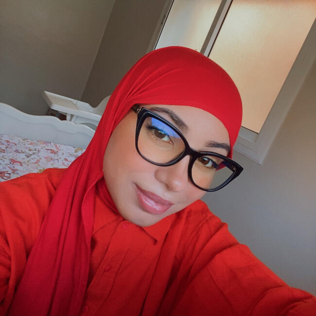 Niñera en Mataró: Noura