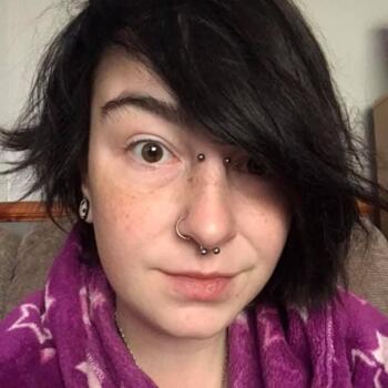 Babysitting job in Nottingham: babysitting job Robyn