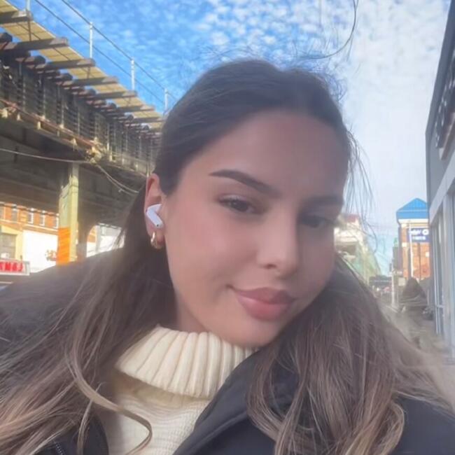 Babysitter in Brooklyn: Ester