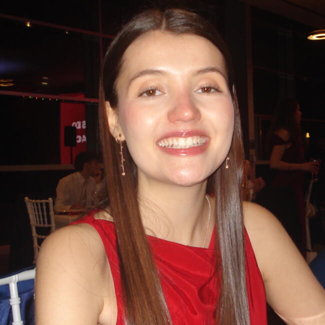 Babysitter em Porto: Maria