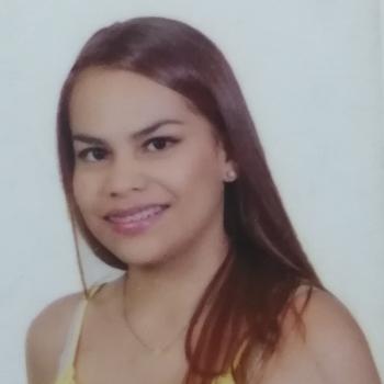 Niñera Bello: Eyllin