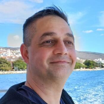 Bébiszitter Kacsóta területén: László