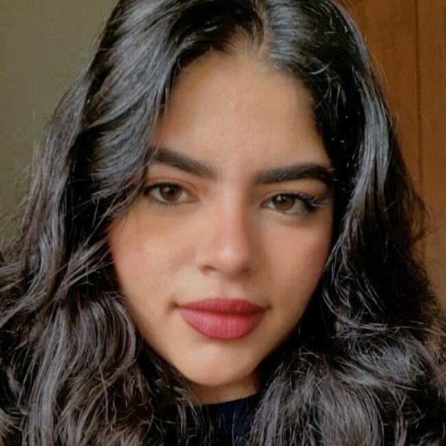 Babá em Vila Velha: Adrielly