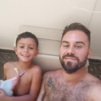 Babysitting job in Valencia: babysitting job Ángel